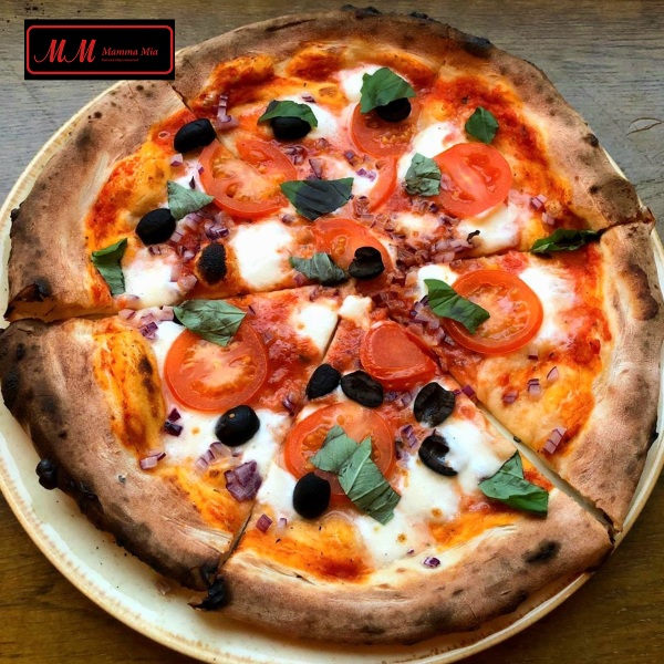 Mamma Mia Larkhall pizzas